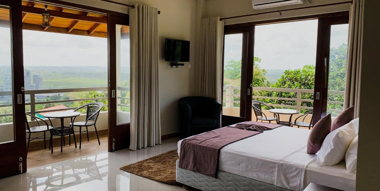 Mount Rich Rumassala Hotel Unawatuna Buitenkant foto