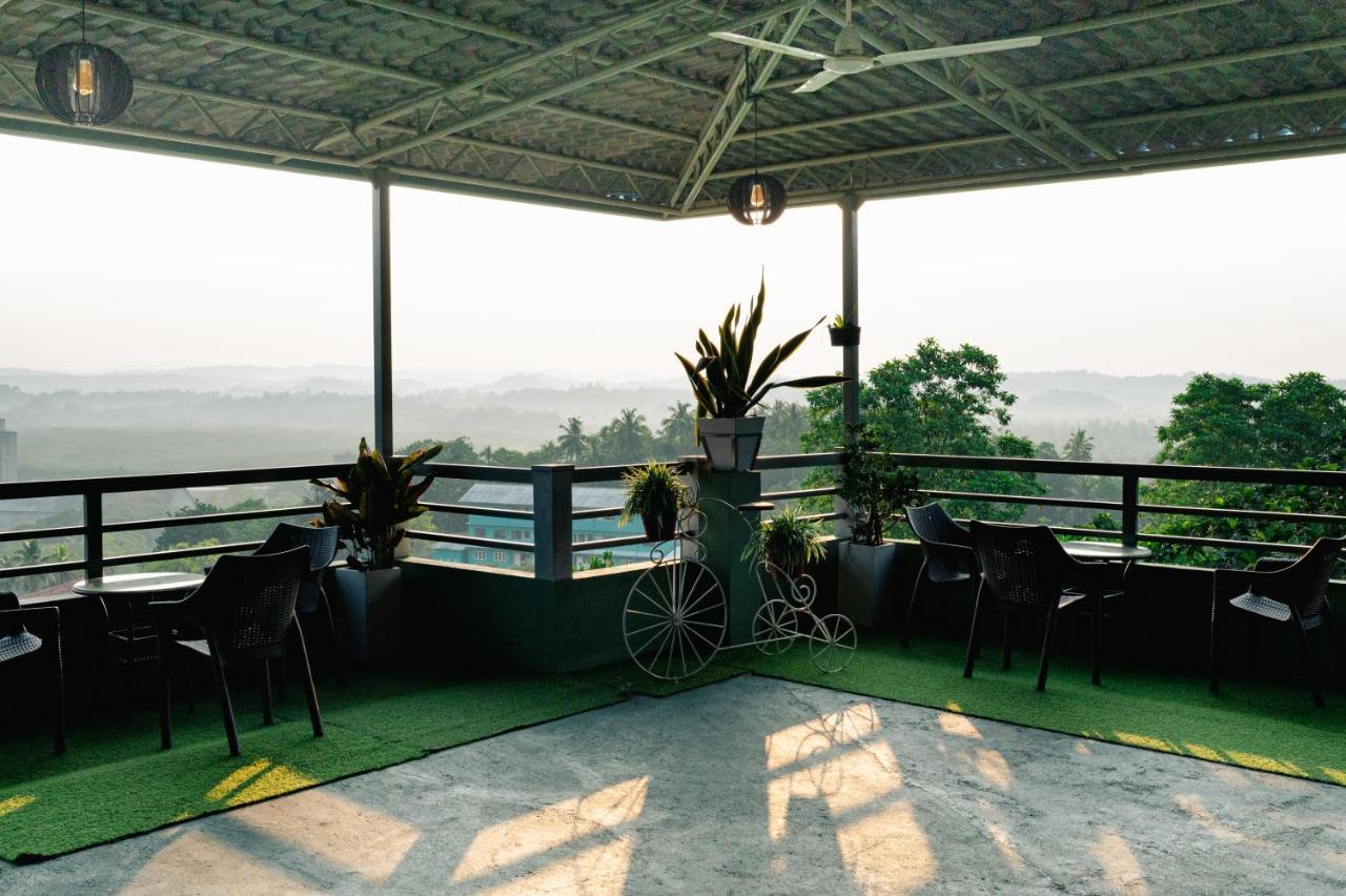 Mount Rich Rumassala Hotel Unawatuna Buitenkant foto