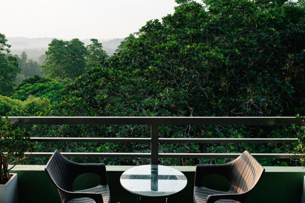 Mount Rich Rumassala Hotel Unawatuna Buitenkant foto