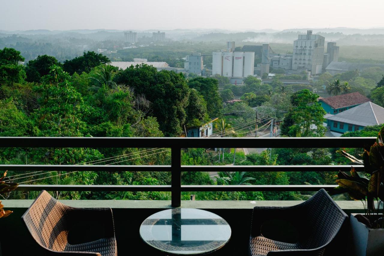 Mount Rich Rumassala Hotel Unawatuna Buitenkant foto