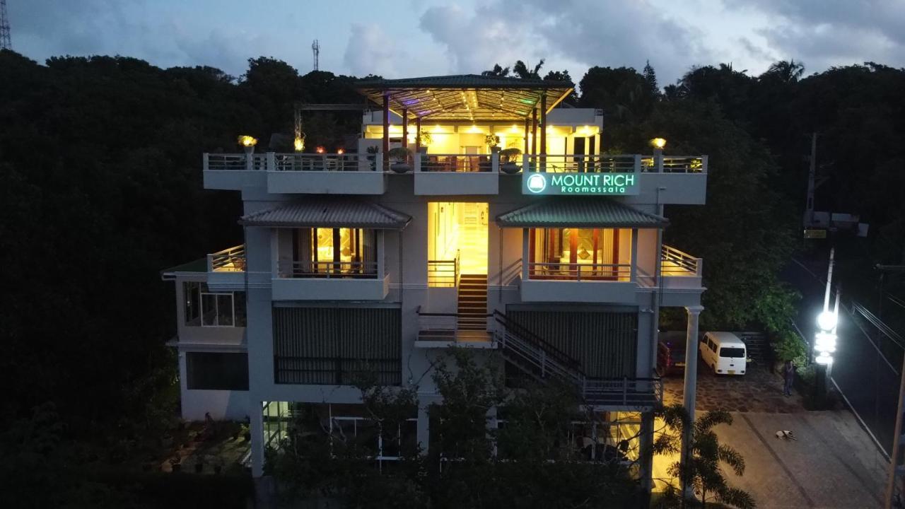 Mount Rich Rumassala Hotel Unawatuna Buitenkant foto
