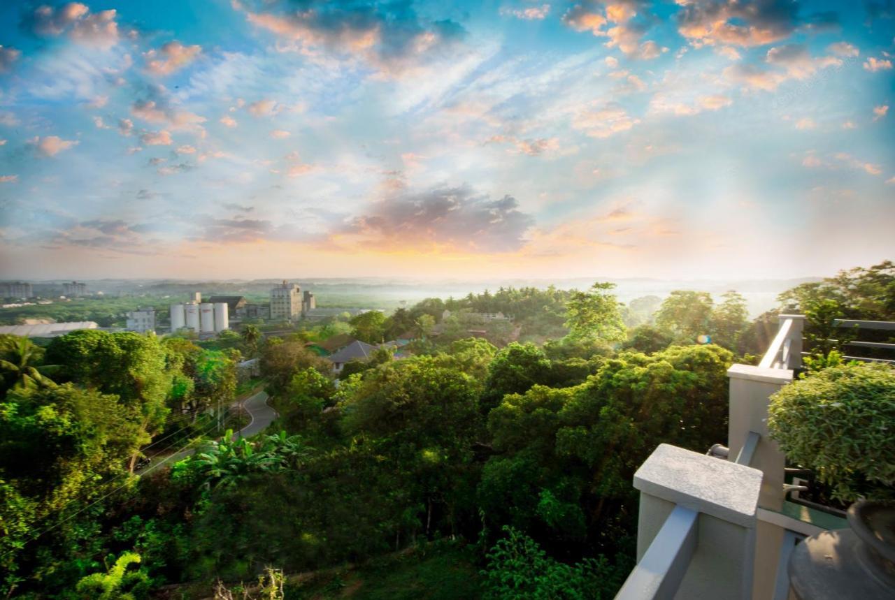 Mount Rich Rumassala Hotel Unawatuna Buitenkant foto